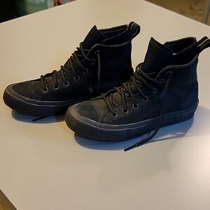 Converse with Lunarlon. All black